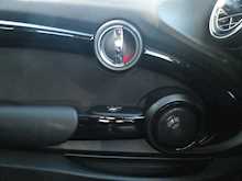 MINI Hatch 2.0 John Cooper Works, Manual