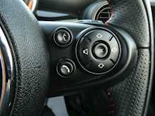 MINI Hatch 2.0 John Cooper Works, Manual