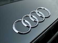 Audi R8 4.2 FSI V8 Quattro, Manual, Coupe