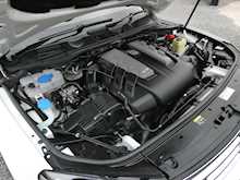 Volkswagen Touareg 3.0 TDI V6 BlueMotion Tech R-Line, Auto
