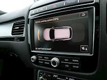 Volkswagen Touareg 3.0 TDI V6 BlueMotion Tech R-Line, Auto