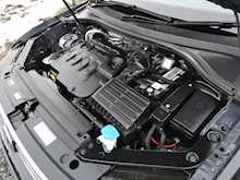 Volkswagen Tiguan 2.0 TDI R-Line 4Motion SUV