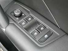 Volkswagen Tiguan 2.0 TDI R-Line 4Motion SUV