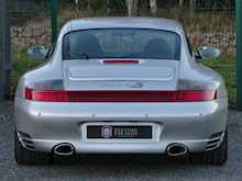 Porsche 911 3.6 Carrera 4S Coupe, Manual