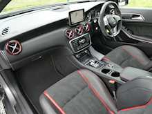 Mercedes-Benz A-Class 2.0 A45 AMG 4Matic [Map Pilot]