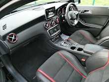 Mercedes-Benz A Class 2.0 A45 AMG (Premium) SpdS DCT 4MATIC