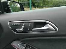 Mercedes-Benz A Class 2.0 A45 AMG (Premium) SpdS DCT 4MATIC