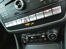 Mercedes-Benz A Class 2.0 A45 AMG (Premium) SpdS DCT 4MATIC