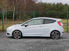 Ford Fiesta 1.6T EcoBoost ST-200