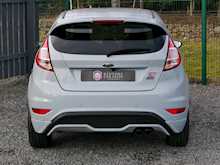 Ford Fiesta 1.6T EcoBoost ST-200
