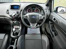 Ford Fiesta 1.6T EcoBoost ST-200