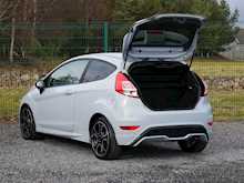 Ford Fiesta 1.6T EcoBoost ST-200