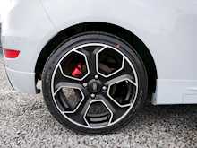 Ford Fiesta 1.6T EcoBoost ST-200