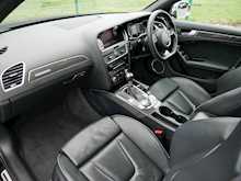 Audi 4.2 RS4 Avant Estate, Automatic FSI V8