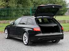 Audi 4.2 RS4 Avant Estate, Automatic FSI V8