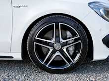 Mercedes-Benz CLA Class 2.0 CLA45 AMG Shooting Brake DCT 4MATIC