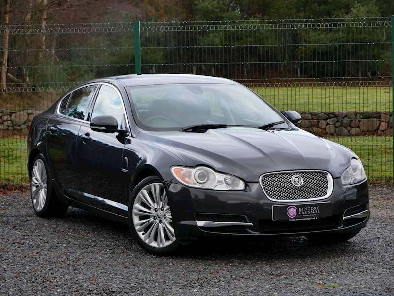 Jaguar 3.0d V6 Premium Luxury Saloon, Automatic 3.0 4dr Saloon Automatic Diesel