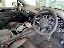 Porsche Cayenne 3.0 V6 14.1kWh Petrol Plug-in Hybrid TiptronicS 4WD 462PS - Thumb 3