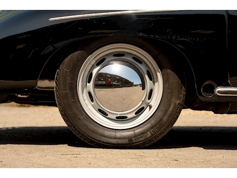 1957 Porsche 356 Speedster (53)