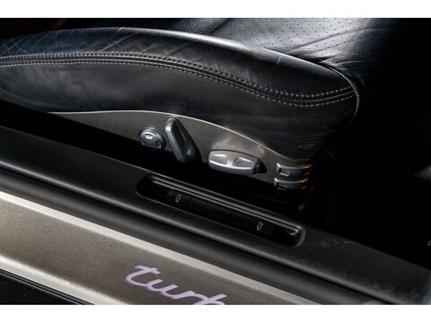 2009 Porsche 997.2 Turbo Coupe PDK (38)