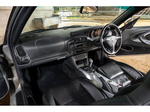 2004 Porsche 996 GT3 Manual (31)