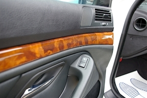 5 Series E39 525i Sport Touring Automatic 2500 4dr Estate Automatic Petrol