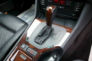 5 Series E39 525i Sport Touring Automatic 2500 4dr Estate Automatic Petrol