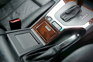 5 Series E39 525i Sport Touring Automatic 2500 4dr Estate Automatic Petrol