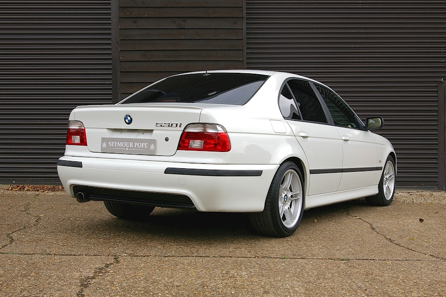 Е39 зад. BMW 530i e39. БМВ 530 е39. БМВ 530i е39. Е39 530i.