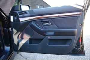 5 Series E39 525i Sport Touring Automatic 2500 5dr Estate Automatic Petrol