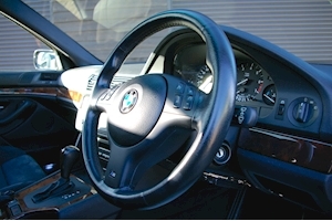 5 Series E39 525i Sport Touring Automatic 2500 5dr Estate Automatic Petrol