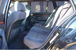 5 Series E39 525i Sport Touring Automatic 2500 5dr Estate Automatic Petrol