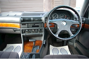 7 Series E32 735i Automatic Saloon RHD 3500 4dr Saloon Automatic Petrol