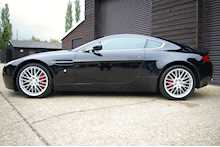 Aston Martin Vantage 4.7 V8 Coupe 6 Speed Manual 