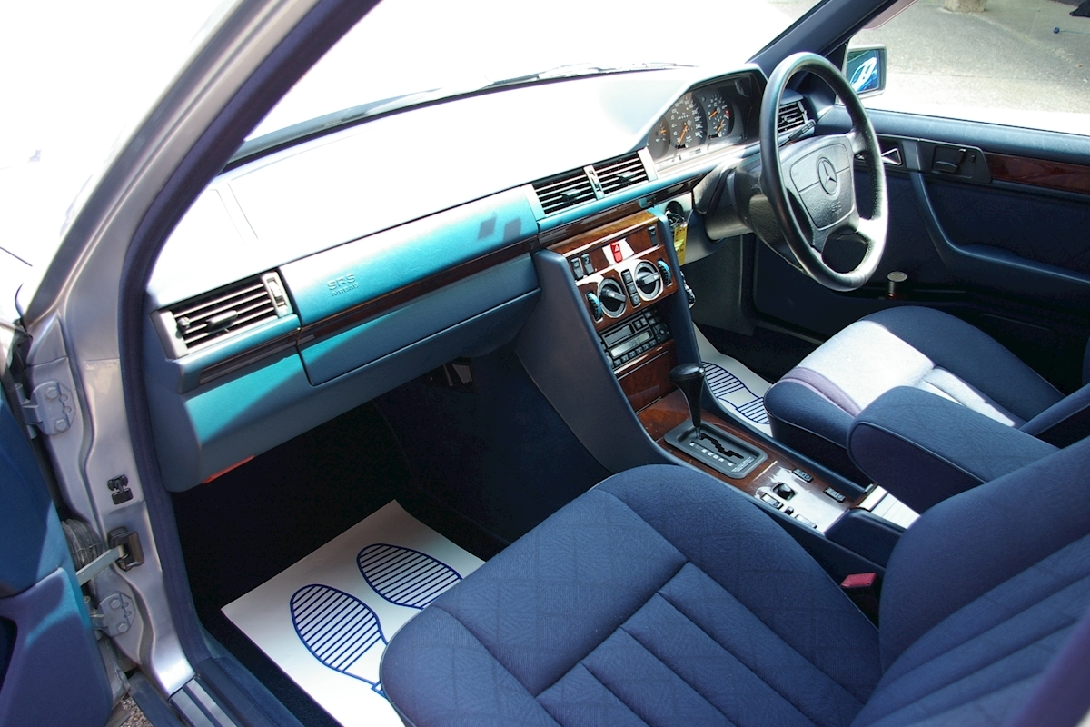 Used 1994 Mercedes Benz W124 E320 Automatic Saloon For Sale U47 Seymour Pope Ltd