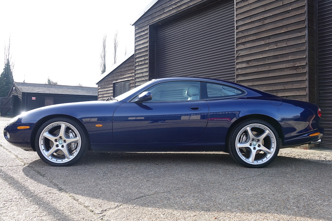 Xk8 4.2 V8 XKR Coupe Automatic 4200 2dr Coupe Automatic Petrol