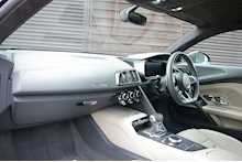 Audi R8 5.2 FSI V10 PLUS Coupe Auto  