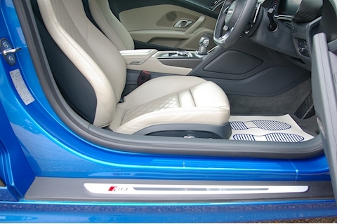 5.2 FSI V10 Plus Coupe 2dr Petrol S Tronic quattro (s/s) (610 ps)