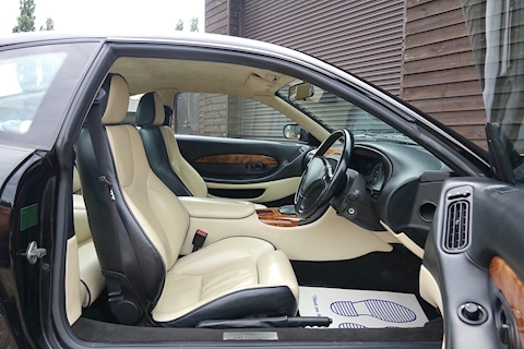 Aston Martin DB7 Vantage 5.9 V12 Coupe Automatic (Stunning Cherished Example)