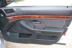 5 Series 525i M-Sport E39  Touring Automatic 2.5 5dr Touring Automatic Petrol