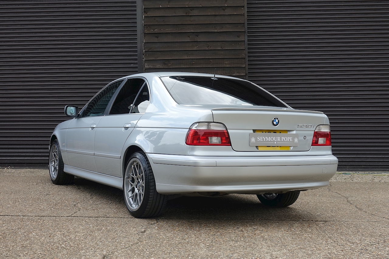 PMA BMW正規品 E39 5series 1/24 前期 後期 2台セット