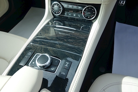 Mercedes Benz CLS 350d V6 AMG Line (Premium Plus) Saloon 9 Speed G-Tronic+ Auto