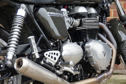 Triumph Thruxton 900 Roadster/Retro 865 Manual Petrol