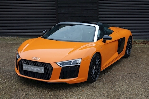 5.2 FSI V10 Plus Spyder 2dr Petrol S Tronic quattro Euro 6 (s/s) (610 ps)
