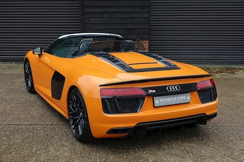 5.2 FSI V10 Plus Spyder 2dr Petrol S Tronic quattro Euro 6 (s/s) (610 ps)