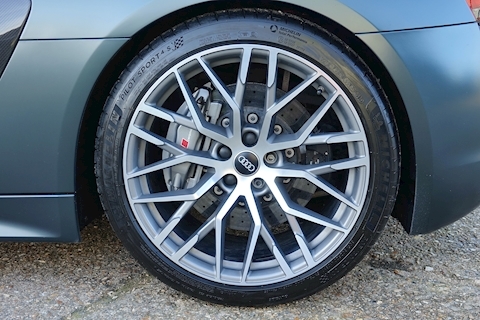 Audi R8 5.2 FSI V10 Plus Coupe S-Tronic Quattro Automatic (Stunning Ultra High Spec Example)