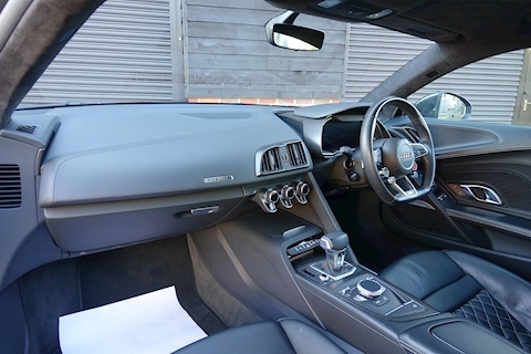 Audi R8 5.2 FSI V10 Plus Coupe S-Tronic Quattro Automatic (Stunning Ultra High Spec Example)
