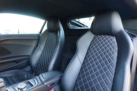 Audi R8 5.2 FSI V10 Plus Coupe S-Tronic Quattro Automatic (Stunning Ultra High Spec Example)