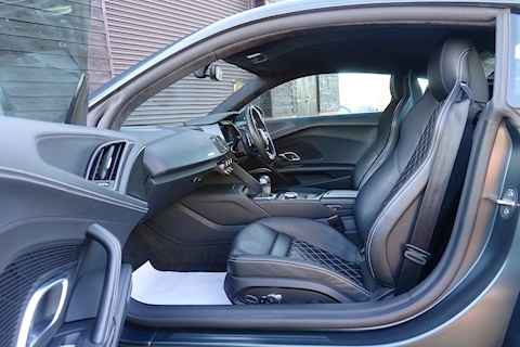 Audi R8 5.2 FSI V10 Plus Coupe S-Tronic Quattro Automatic (Stunning Ultra High Spec Example)