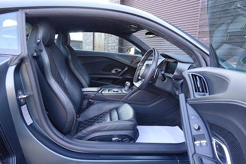 Audi R8 5.2 FSI V10 Plus Coupe S-Tronic Quattro Automatic (Stunning Ultra High Spec Example)